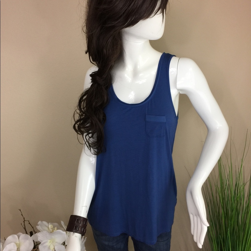 White House Black Market tunic tee